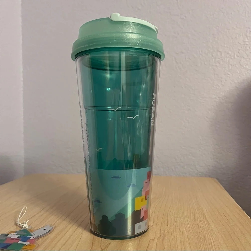 NEW STARBUCKS KOREA Busan Town Traveler Tumbler 16 oz Blue Gamcheon